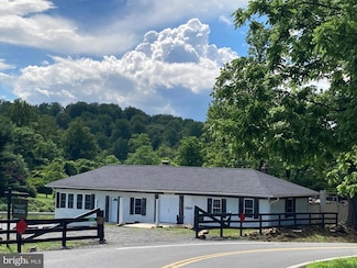 22540 Blue Ridge Mountain Rd, Paris, VA 20130