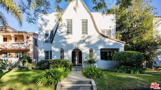 132 N La Peer Dr Unit 1, Beverly Hills, CA 90211