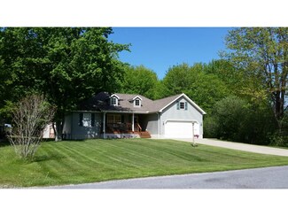 1576 Sugar Creek Dr, Roaming Shores, OH 44084