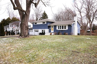 212 Wendover Rd, Rochester, NY 14610