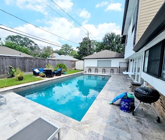 1030 Chantilly Ln, Houston, TX 77018