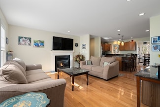 15 Harwich Ln Unit 15, Stoughton, MA 02072