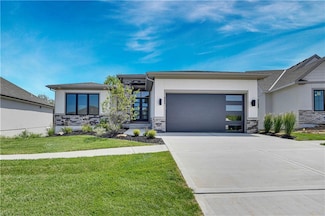 9829 Shady Bend Rd, Lenexa, KS 66227