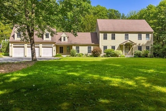 144 Orchard Rd Unit 1, Cumberland Center, ME 04021