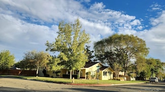 402 E Post St, Lone Pine, CA 93545
