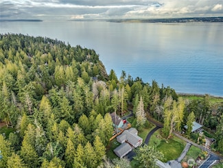 20919 President Point Rd NE, Kingston, WA 98346