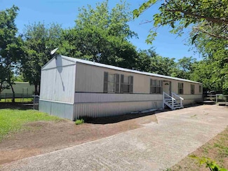 209 W 1st St, Burkburnett, TX 76354