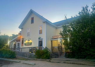 62 W Main St, Vinalhaven, ME 04863