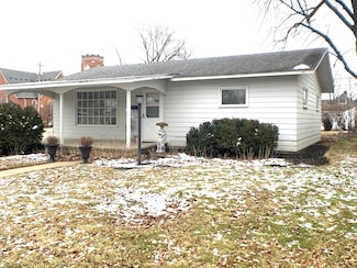 15 N 1st St, Princeton, IL 61356