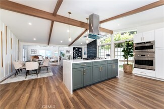 22838 Epsilon St, Woodland Hills, CA 91364