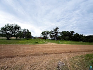 23171 434th Ave, Howard, SD 57349