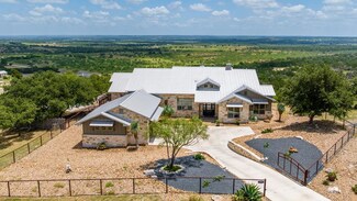 101 S Spies Ridge Dr, Fredericksburg, TX 78624