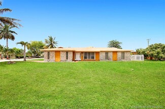 1565 NW 203rd St, Miami, FL 33169