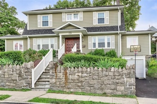 119 Saint James Terrace, Yonkers, NY 10704