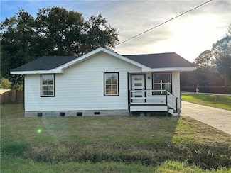 7476 Julia St, Marrero, LA 70072