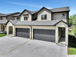 307 S 55th St, Lincoln, NE 68510