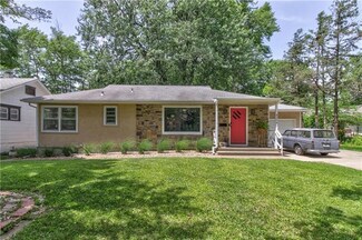 8004 Jarboe St, Kansas City, MO 64114