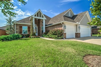 2509 Crystal Creek Dr, Yukon, OK 73099