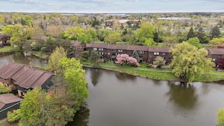 2537 Meade Ct, Ann Arbor, MI 48105