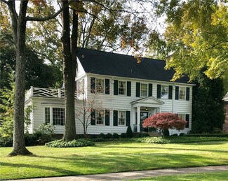 922 Mayfair Rd, Akron, OH 44303
