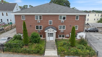 55 Agawam St, Lowell, MA 01852
