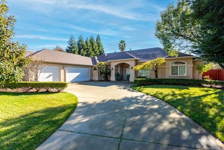2877 Green Riffle Rd, Redding, CA 96002
