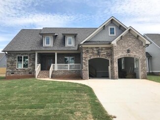 538 Quartz Dr, Chickamauga, GA 30707