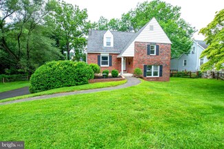2458 Woodland Rd, Abington, PA 19001