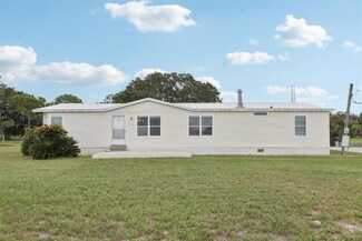 102 Thornhill Estates Dr S, Winter Haven, FL 33880