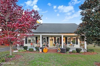 302 N Sycamore St, Fremont, NC 27830