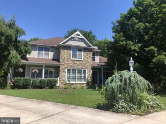 129 Joshua Ct, Hummelstown, PA 17036
