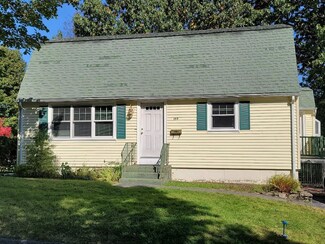 169 Uncatena Ave, Worcester, MA 01606