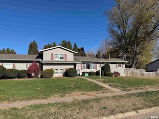 516 4th St, Buffalo, IA 52728