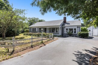 21 Johnson Ln, West Yarmouth, MA 02673