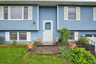 22 Riverdale Dr, Wingdale, NY 12594