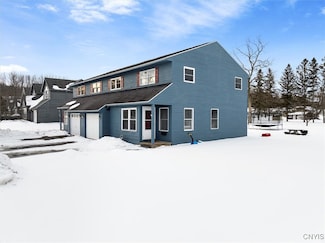 90 College St, Hamilton, NY 13346