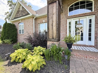 1002 Bradby Dr, Burns, TN 37029