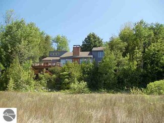 624 N Brandon Dr, Northport, MI 49670