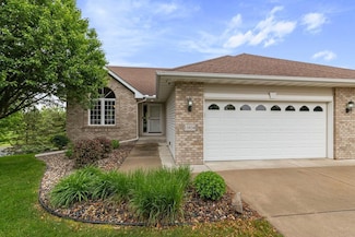 13834 Blanca Ct, Rosemount, MN 55068