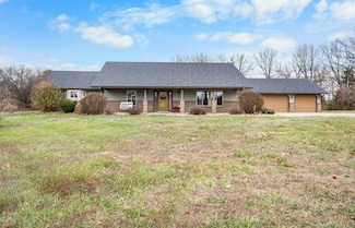 4186 Hickory Rd, Bolivar, MO 65613