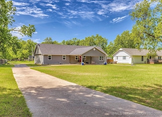 8502 E 123rd St S, Bixby, OK 74008