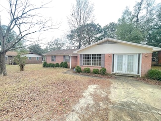 310 Mcewen Dr, Niceville, FL 32578