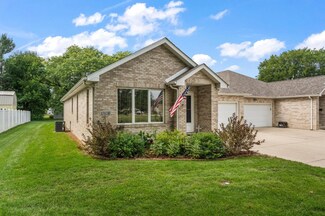1010 Carnation St SE Unit B, Demotte, IN 46310