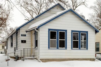1513 Clinton Ave, Des Moines, IA 50313