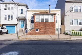 622 N 9th St, Newark, NJ 07107