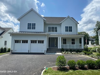 9 Fairgreen Ln, Old Greenwich, CT 06870