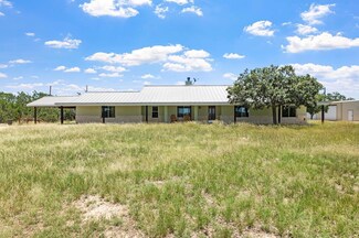 110 Live Oak Ln, Kerrville, TX 78028