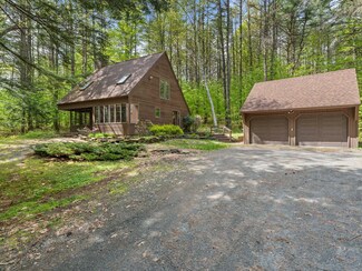 111 Lyon Dr, Hartford, VT 05001