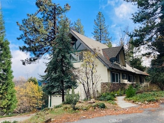 943 Nadelhorn Dr, Lake Arrowhead, CA 92352