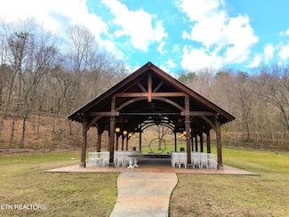 801 Hardin Ln, Sevierville, TN 37862